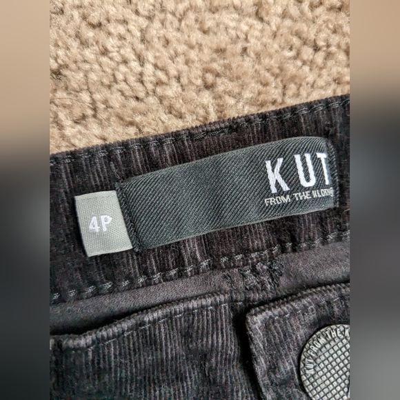 LAST CHANCE / DONATING SOON Kut from the Kloth Black Corduroy Skinny Jeans 🖤 - Picture 4 of 5